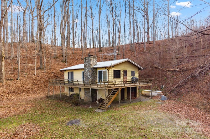 2650 Secluded Valley Rd, Marshall, NC 28753