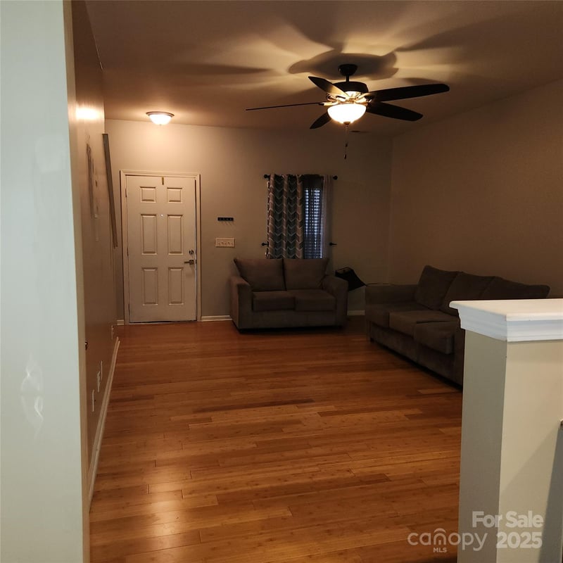 1045 Willow Wind Dr, Gastonia, NC 28054