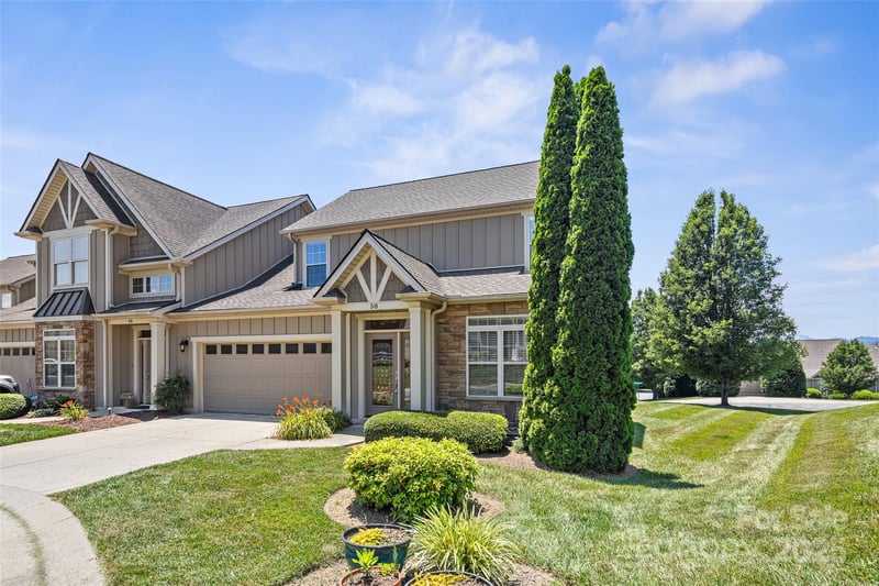 58 Burlington Ln, Fletcher, NC 28732