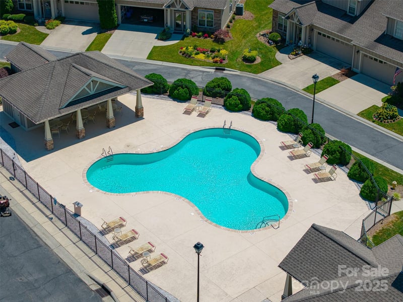 58 Burlington Ln, Fletcher, NC 28732