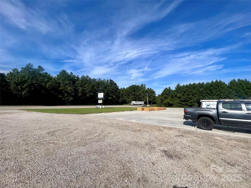 1314 Van Lingle Mungo Blvd, Pageland, SC 29728