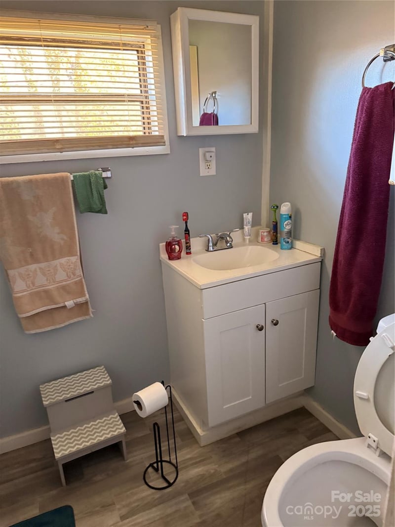 1418 Huggins St, Statesville, NC 28677