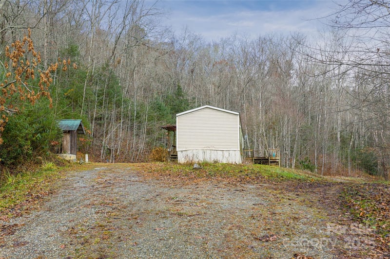 649 Old Nc 280 Hw, Pisgah Forest, NC 28768