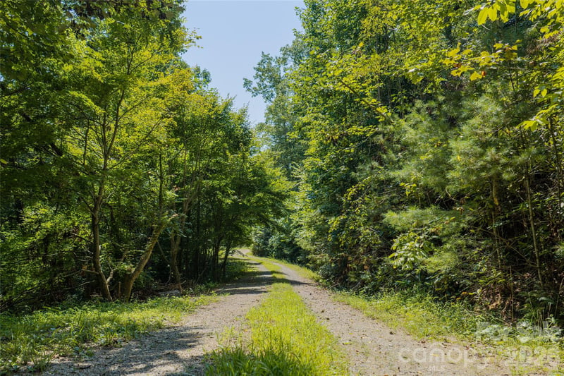 649 Old Nc 280 Hw, Pisgah Forest, NC 28768