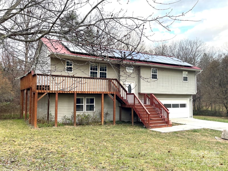 14 Spring Lake Dr, Fletcher, NC 28732