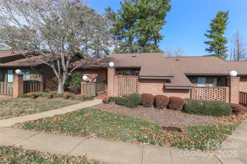 1359 Radio Rd, Statesville, NC 28625