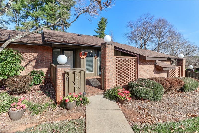 1359 Radio Rd, Statesville, NC 28625