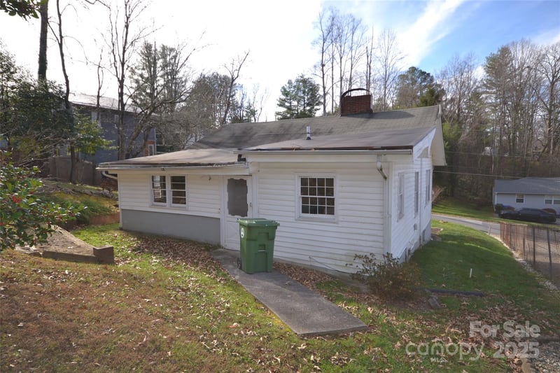 352 London Rd, Asheville, NC 28803