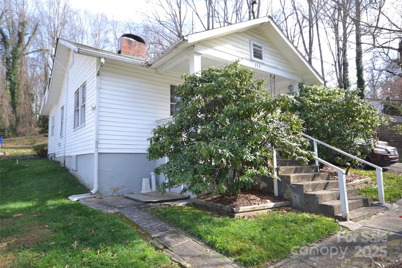 352 London Rd, Asheville, NC 28803