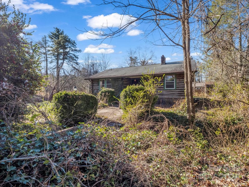 541 Broadway St, Hendersonville, NC 28739