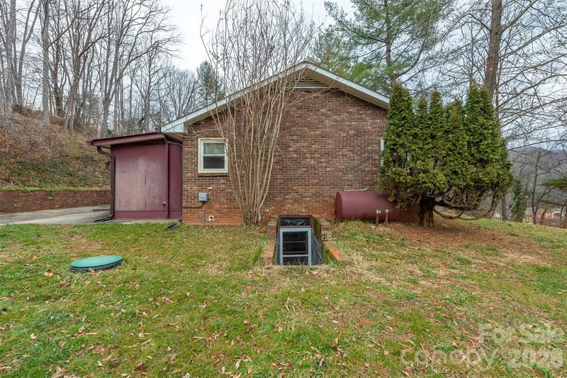 175 - 179 River Ln, Canton, NC 28716