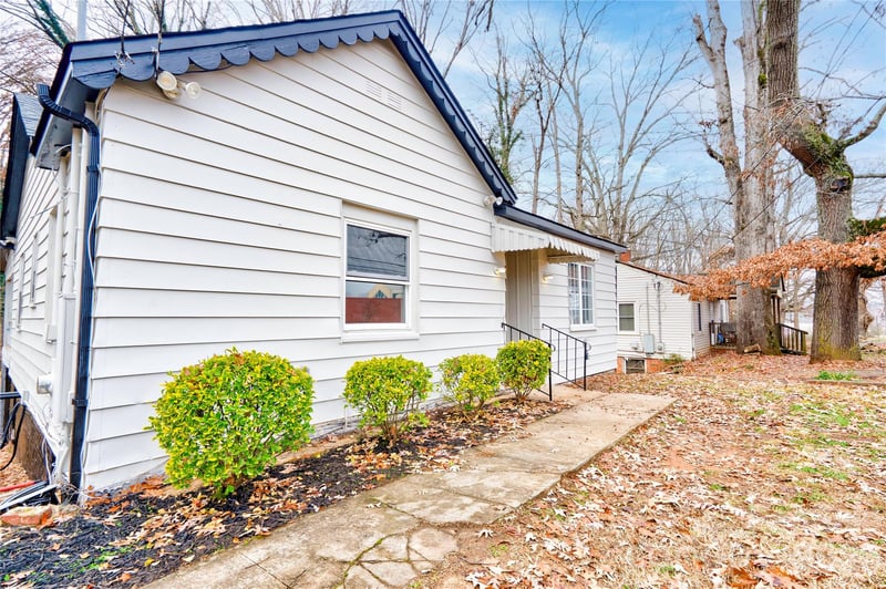 704 Earl Rd, Shelby, NC 28150