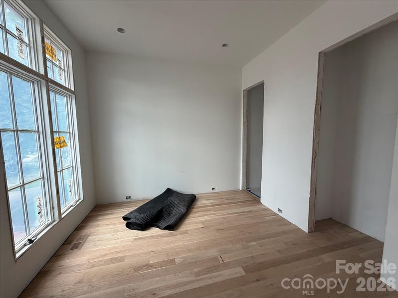 4127 Commonwealth Ave, Charlotte, NC 28205