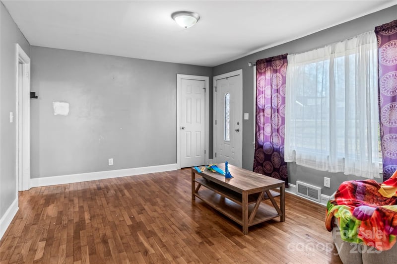 133 South St #99, Elkin, NC 28621