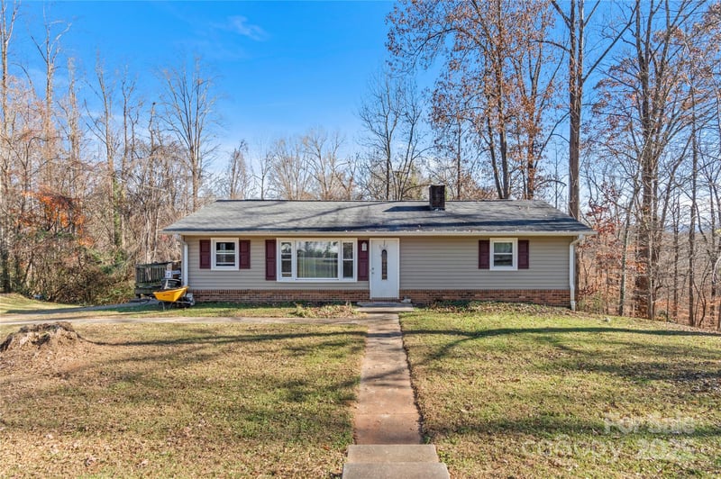 133 South St #99, Elkin, NC 28621