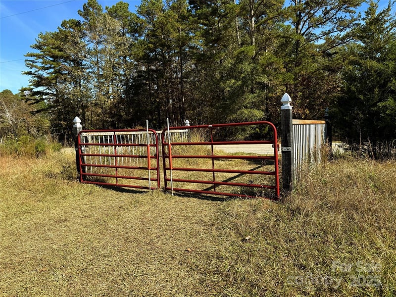 992 Potter Rd, Lancaster, SC 29720