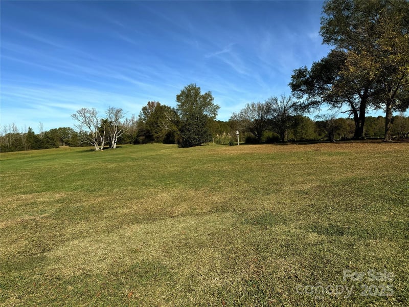 992 Potter Rd, Lancaster, SC 29720
