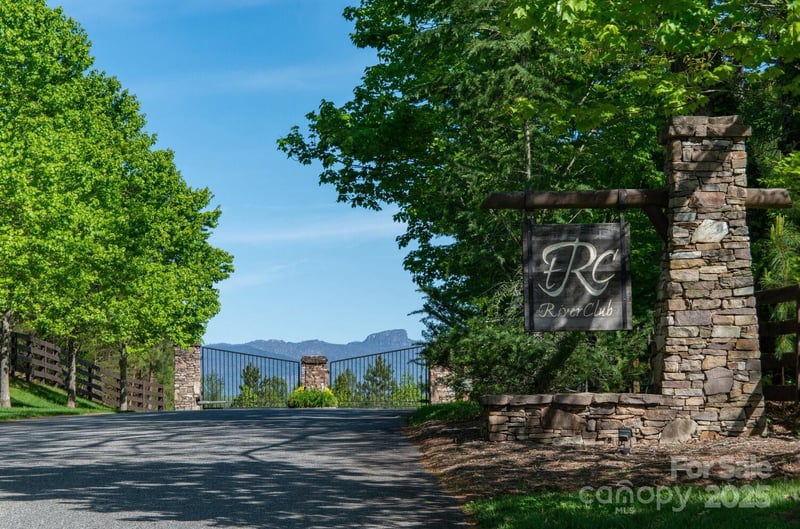 2086 Paddock Cir, Morganton, NC 28655