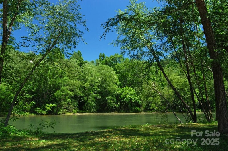 2086 Paddock Cir, Morganton, NC 28655