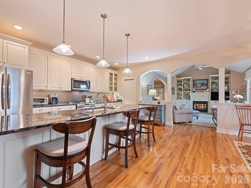 48 Hoosier Ct, Lake Junaluska, NC 28745
