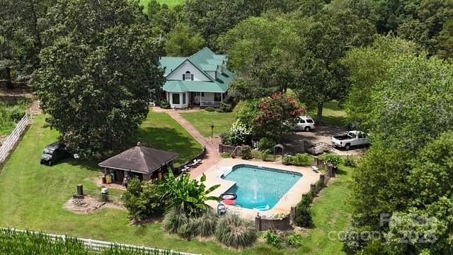 4462-1 Hoover Rd, Lawndale, NC 28090