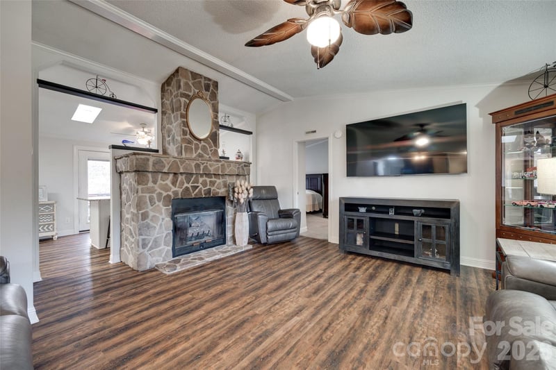 126 Catawba Winds Dr, Belmont, NC 28012