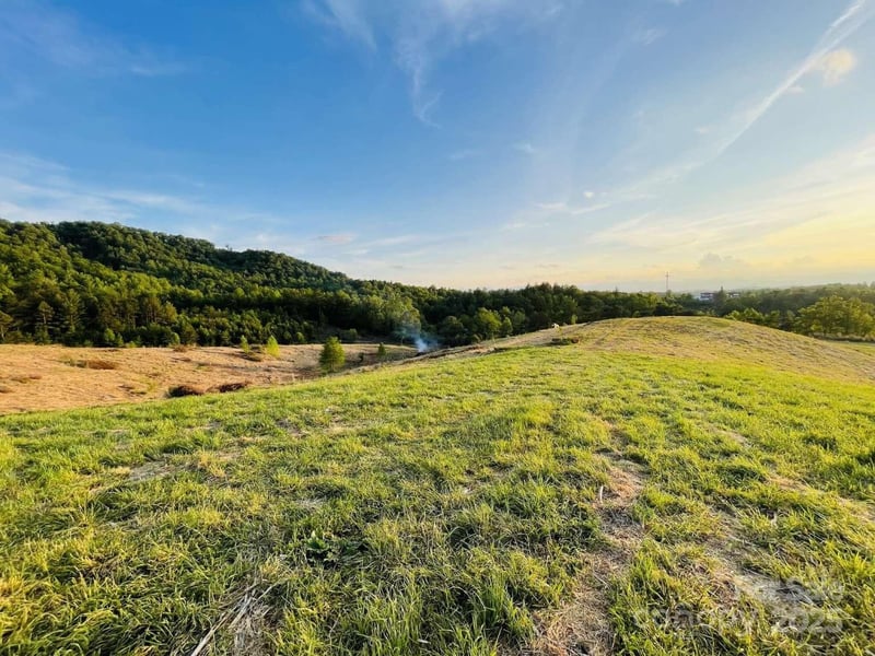 87 Barnardsville Hw, Weaverville, NC 28787