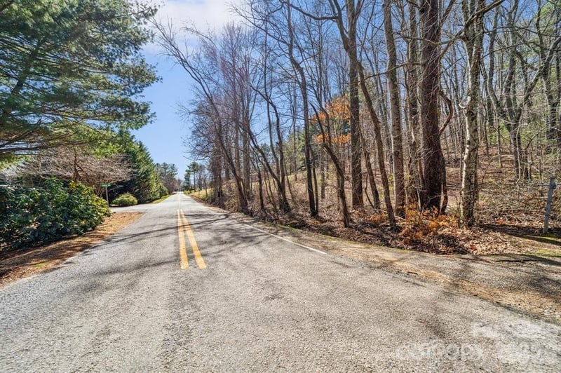 99999 Parker Rd, Asheville, NC 28805