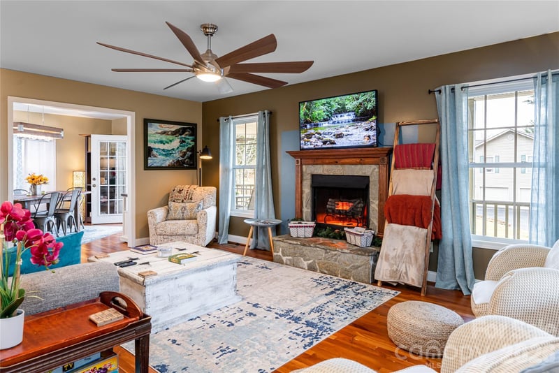 39 Kirkland Dr, Asheville, NC 28805