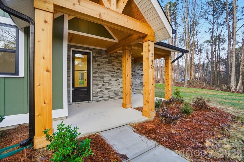 240 Hephzibah Church Rd, Crouse, NC 28033