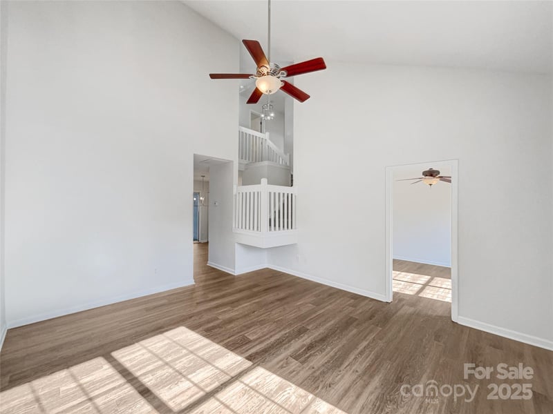 9028 Four Mile Creek Rd, Charlotte, NC 28277