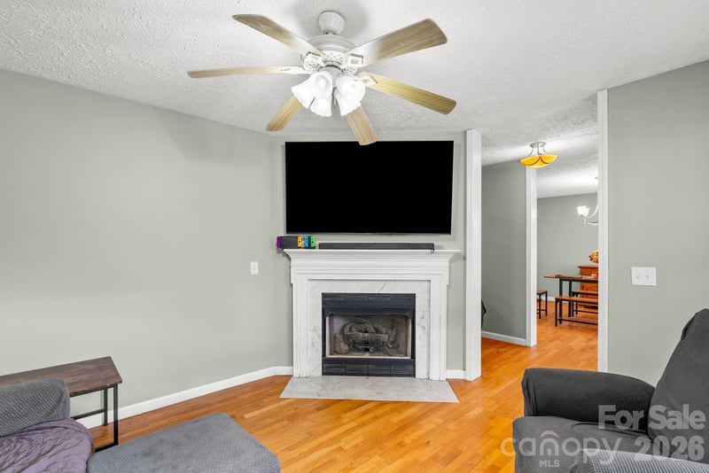 842 Grouse Rd, Clyde, NC 28721