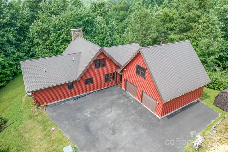 5023 Elk Park Hw, Elk Park, NC 28622
