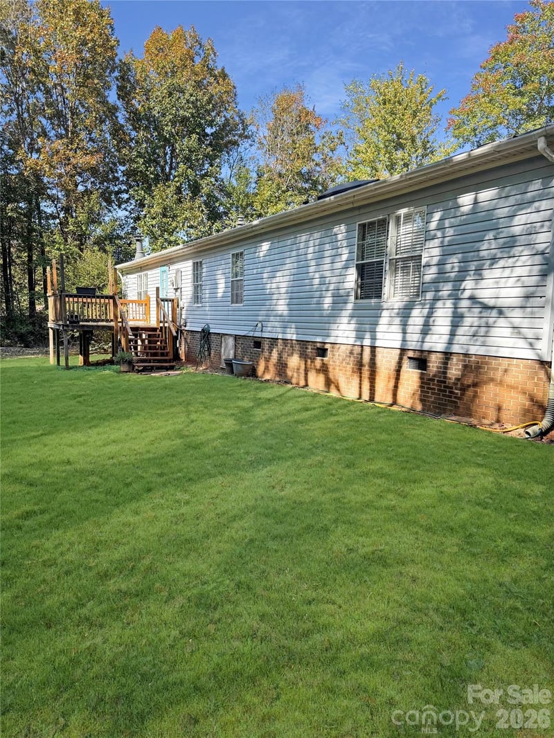 121 Haystack Ln, Olin, NC 28660