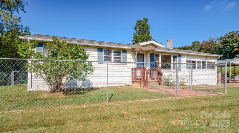 531 Bryson Rd, Candler, NC 28715