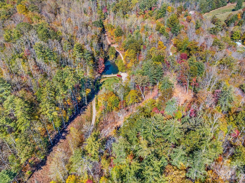148 Fish Pond Ln, Burnsville, NC 28714