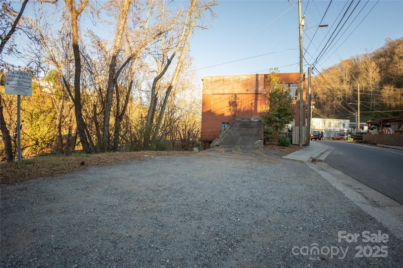 456 Main St, Sylva, NC 28779