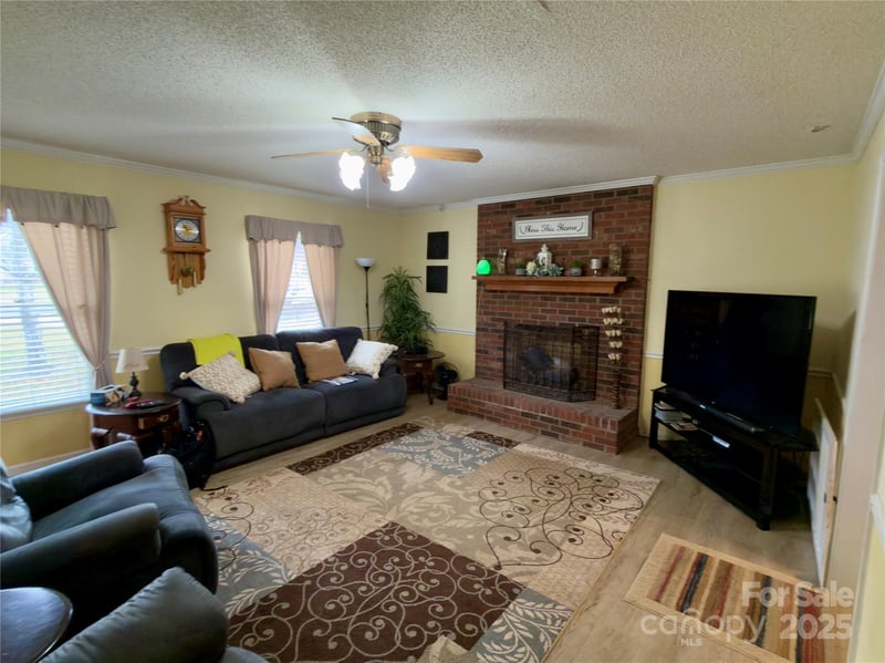 205 Willow Dr, Salisbury, NC 28146