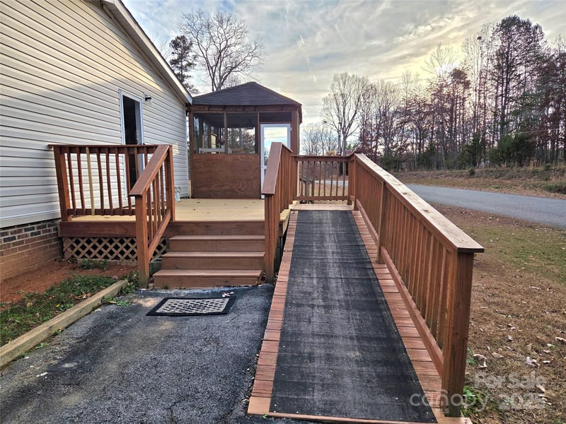 1168 Love Valley Rd, Clover, SC 29710