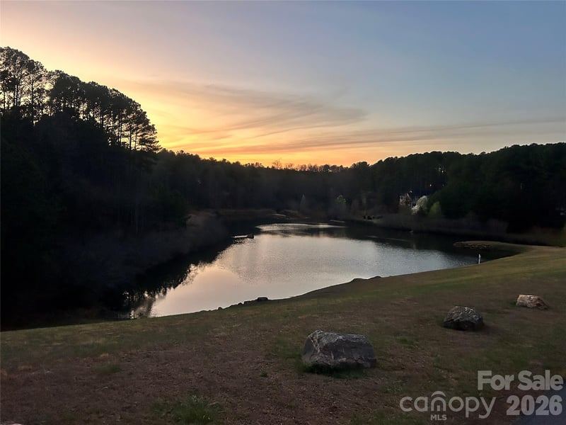 5501 Bridgewater Dr, Granite Falls, NC 28630