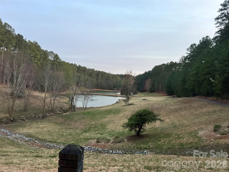5501 Bridgewater Dr, Granite Falls, NC 28630
