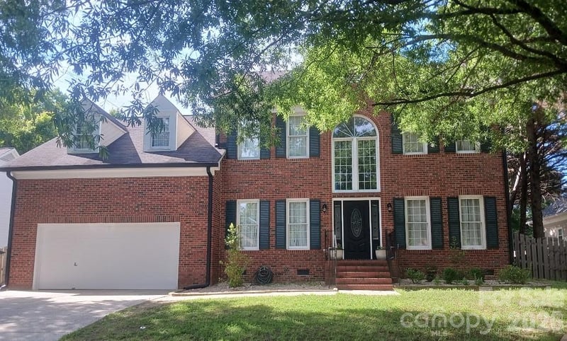 12702 Landing Green Dr, Charlotte, NC 28277