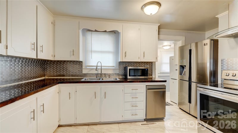 1001 Cannon Blvd, Kannapolis, NC 28083