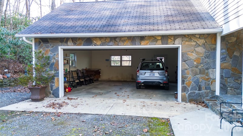 194 Ridgeview Dr, Whittier, NC 28789