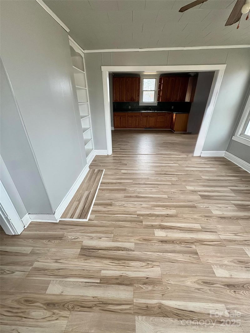 8 Maple St, Great Falls, SC 29055
