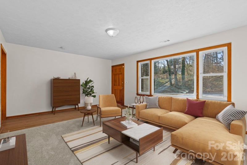 2338 Greater Druid Hills Blvd, Hendersonville, NC 28791