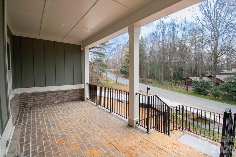80 42nd Ave #39, Hickory, NC 28691