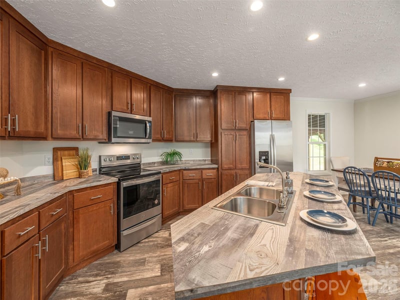 15 Joe Davis Rd, Sylva, NC 28779