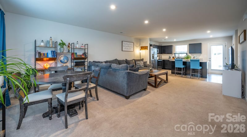 181 Crosstie Ln, Troutman, NC 28166
