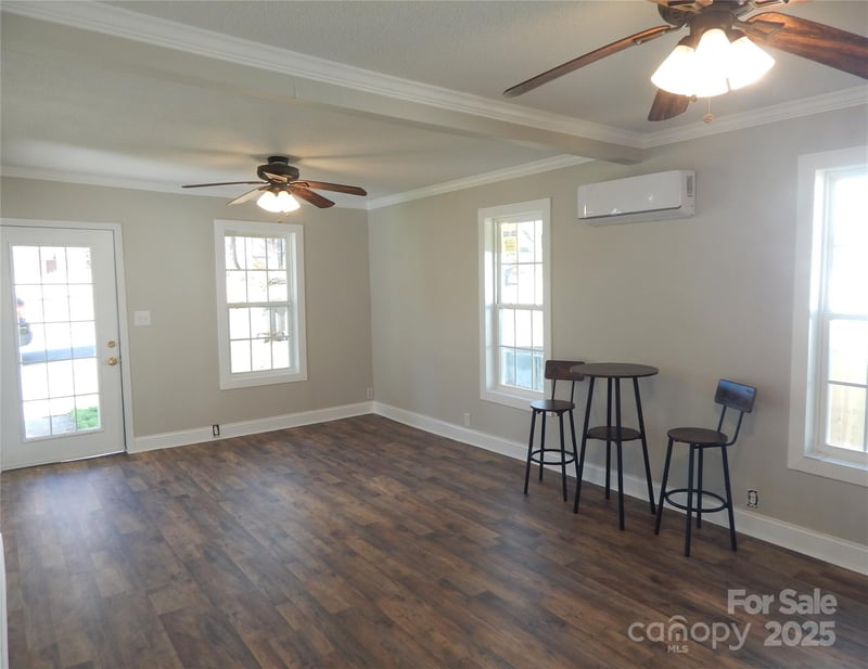 1033 4th St, Statesville, NC 28677